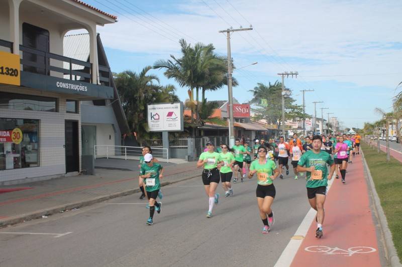 Corrida Rústica reúne cerca de 400 atletas em Balneário Rincão — foto 1