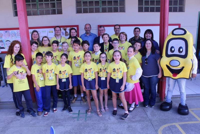 Turminha do Futuro certifica mais de 120 alunos — foto 1