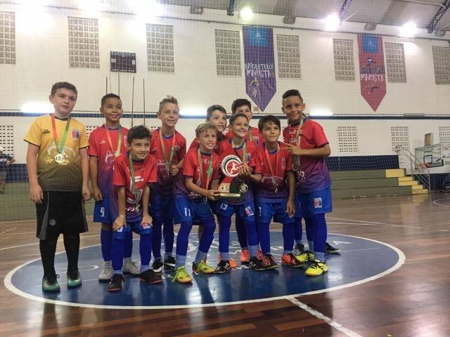 Vitória por goleada dá título da LAC a garotos içarenses — foto 2