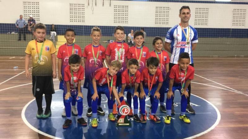 Vitória por goleada dá título da LAC a garotos içarenses — foto 3