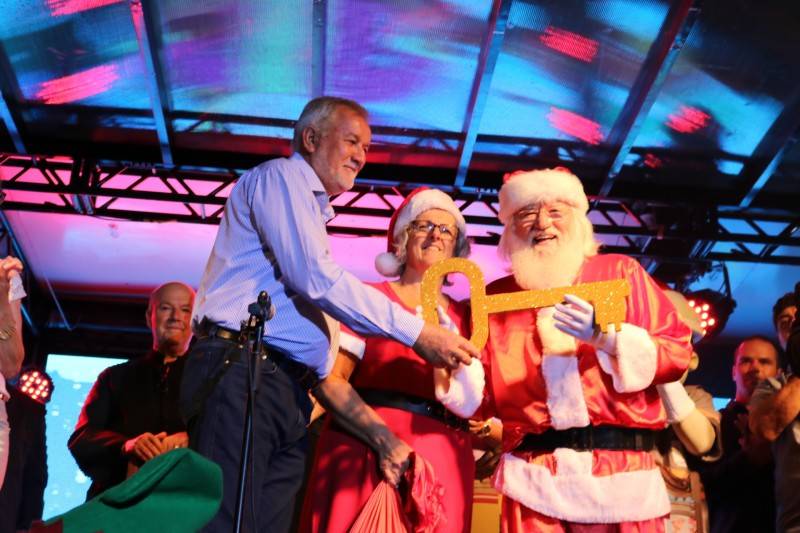Cocal Luz abre com espírito de paz, nascimento de Jesus e chegada do Papai Noel — foto 1