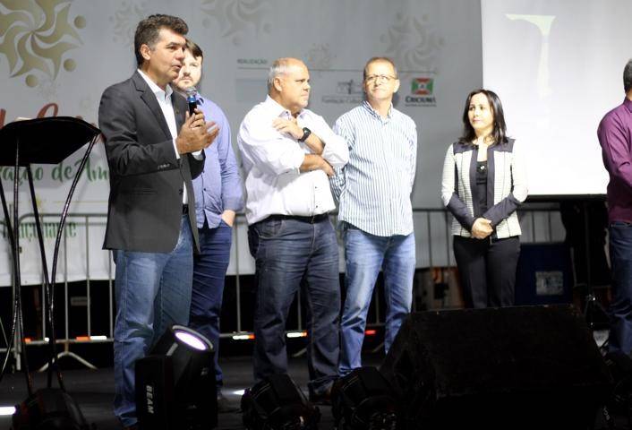 ‘Sonhos de Natal’ encanta abertura da programação natalina em Criciúma — foto 1