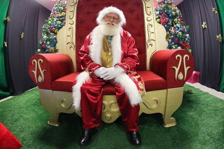 Moda natalina: Alunas de Design de Moda criam novos trajes de Papai Noel — foto 4