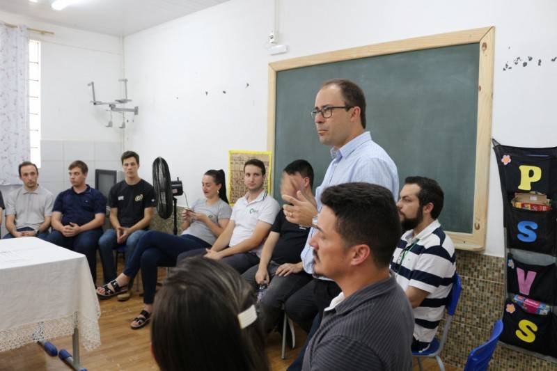 Estudantes da Satc finalizam instalação elétrica em escola municipal — foto 2