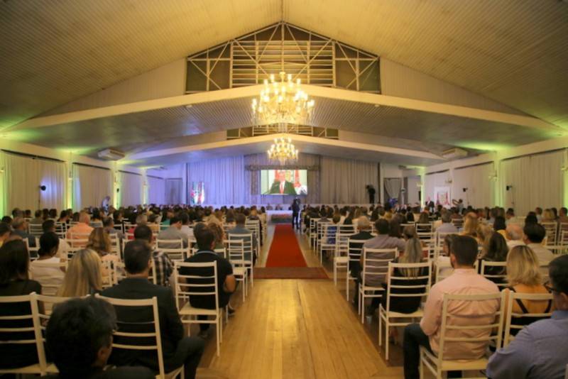 Em sessão solene, Legislativo homenageia personalidades — foto 1