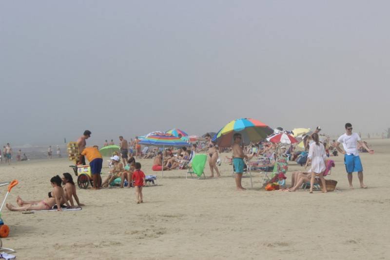 Último dia do ano foi de praia no Balneário Rincão — foto 2