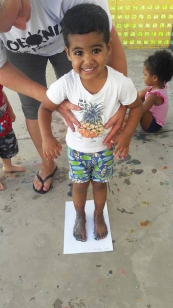 Atividades sensoriais exploram o sentido das crianças na Colônia de Férias — foto 1