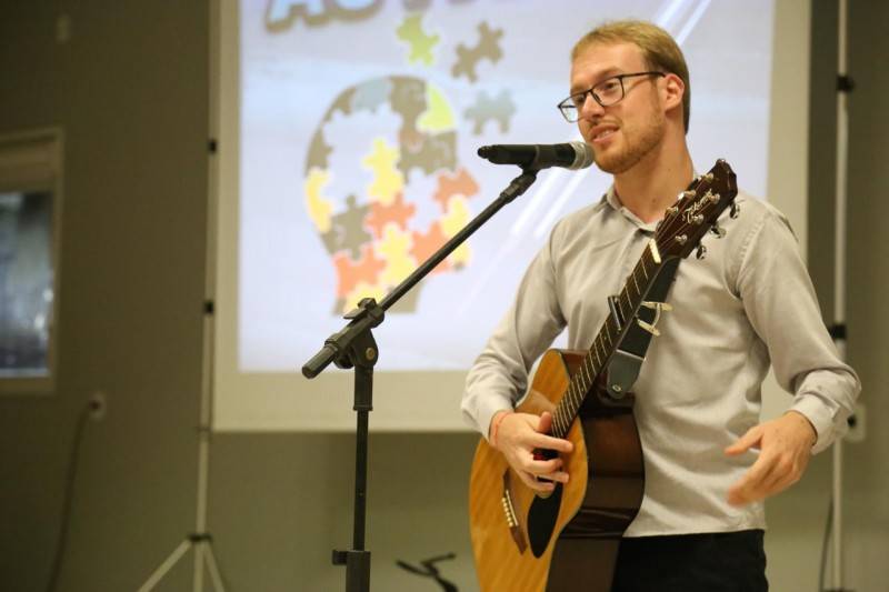 História de superação inspira palestra para educadores em Içara — foto 1