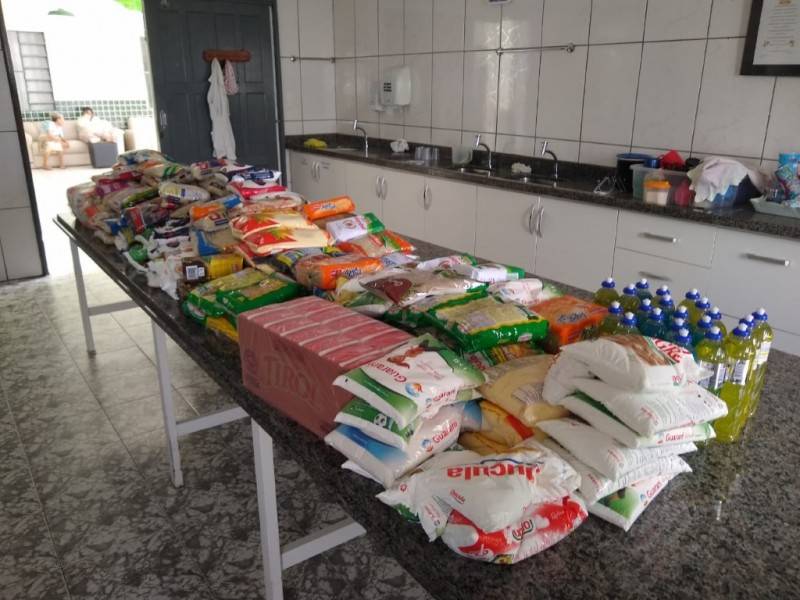 Ação em show beneficente arrecada mais de 200 quilos de alimentos — foto 2