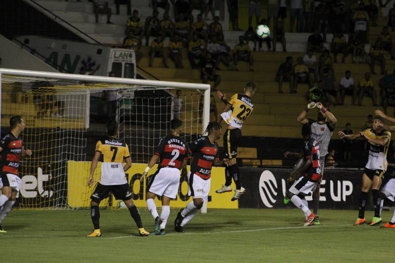Luiz brilha nos pênaltis e Criciúma avança na Copa do Brasil — foto 16