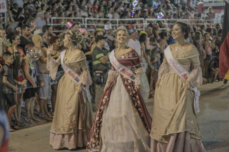 Mais de 70 mil pessoas prestigiam o CarnaRincão 2019 — foto 2