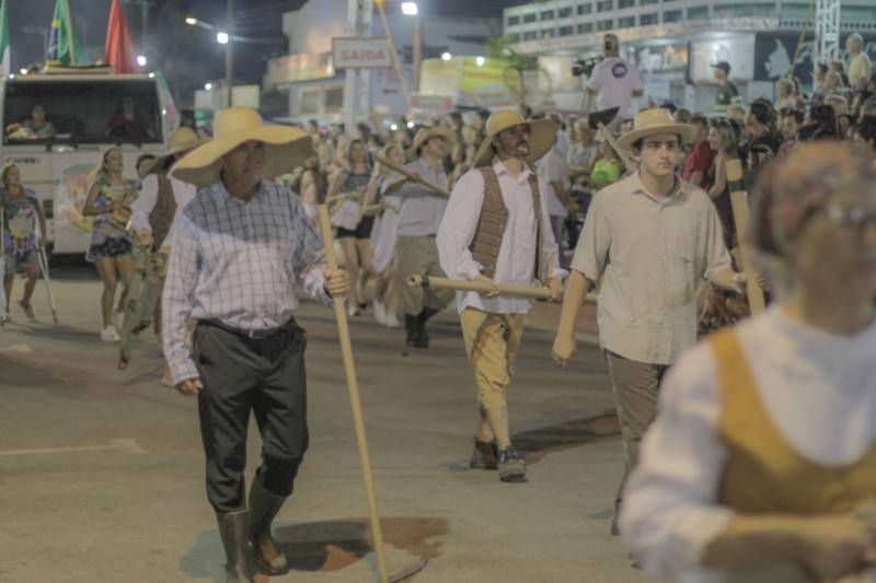 Criciúma foi uma das atrações do Carnaval do Balneário Rincão — foto 14