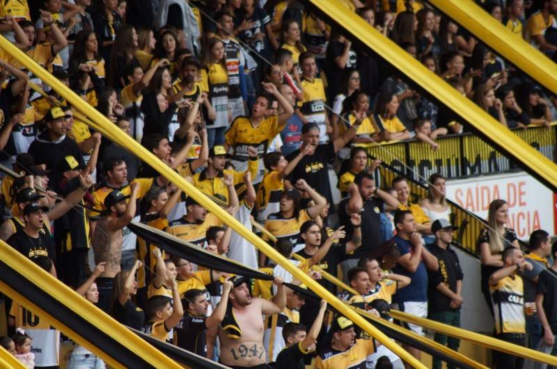 Torcida, mais uma vez, fica decepcionada com o Tigre — foto 1