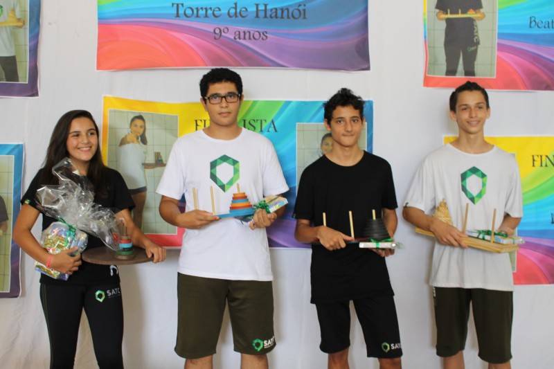 Competição com Torre de Hanói movimenta alunos do 9º ano da Satc — foto 1