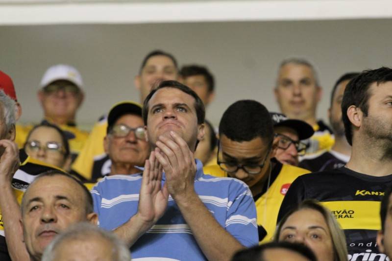 Mais de 10 mil torcedores apoiam o Criciúma contra a Chapecoense — foto 2