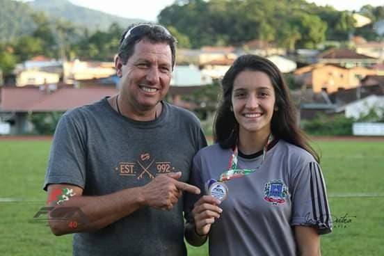Atleta neoveneziana é convocada para competição nacional de atletismo escolar — foto 1