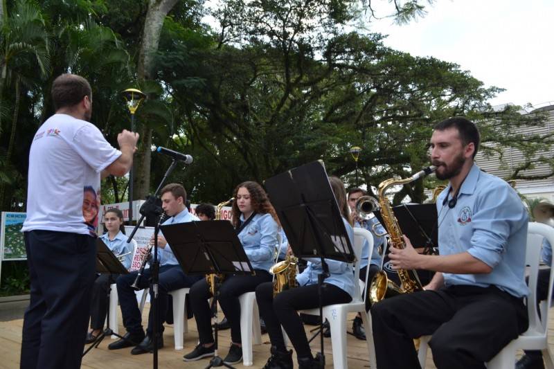 Imposto de Renda na Praça leva informação e solidariedade ao centro de Criciúma — foto 1