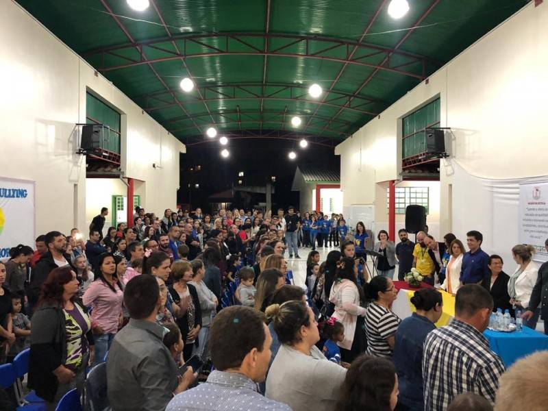 Escola polo para surdos inaugura sinal audiovisual em Criciúma — foto 2