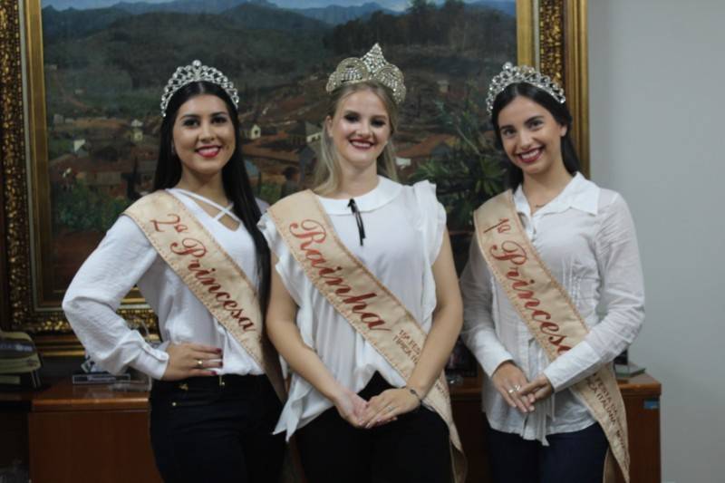 Nova rainha da 15ª Festa da Gastronomia Típica Italiana é empossada em Nova Veneza — foto 4