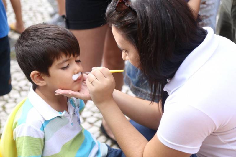 Páscoa Encantada divertem crianças na Praça da Matriz São Donato — foto 2