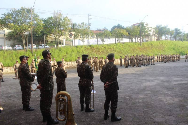 Tarde de homenagens no 9º Batalhão da Polícia Militar de Criciúma — foto 2