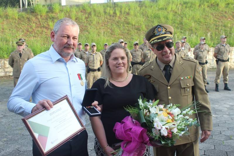Tarde de homenagens no 9º Batalhão da Polícia Militar de Criciúma — foto 13