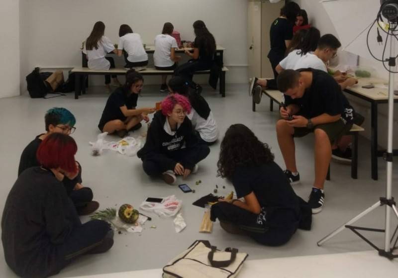 Com criatividade e humor estudantes criam livro Hortifruti — foto 2
