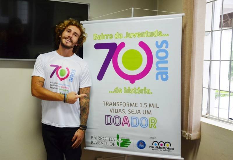 Vice-campeão do BBB Alan Possamai visita Bairro da Juventude — foto 24
