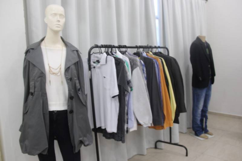 Bazar Afasc Solidária já está aberto para população — foto 1