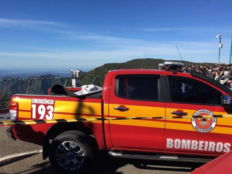 Turista cai em despenhadeiro no Mirante da Serra do Rio do Rastro — foto 1
