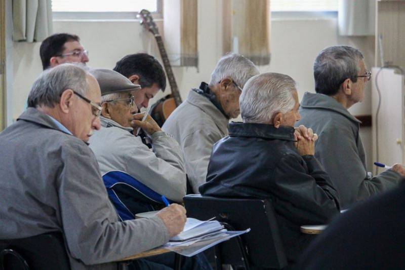 Missão é tema de estudo para padres e leigos na Diocese de Criciúma — foto 1