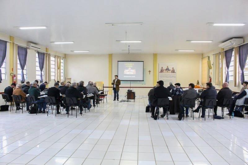 Missão é tema de estudo para padres e leigos na Diocese de Criciúma — foto 2