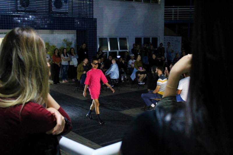 Desfile e palestras marcam início das aulas do curso de Moda do Senai/Unesc — foto 1