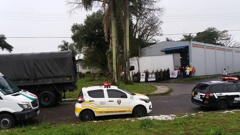 Campanha do Agasalho: entrega de doações é realizada na região Serrana — foto 1