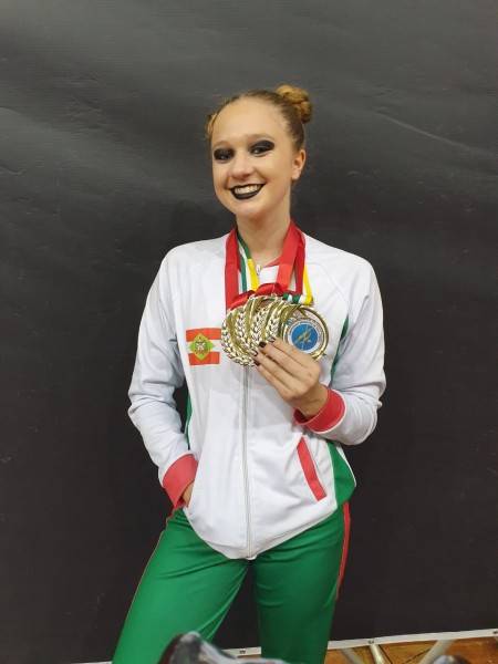 Araranguá: atleta de Pole Sports é indicada ao prêmio de Atleta do Ano — foto 1