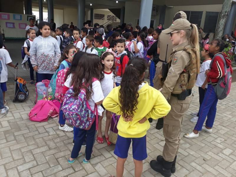 Escola de Criciúma recebe programa Estudante Cidadão, desenvolvido pela PM — foto 7