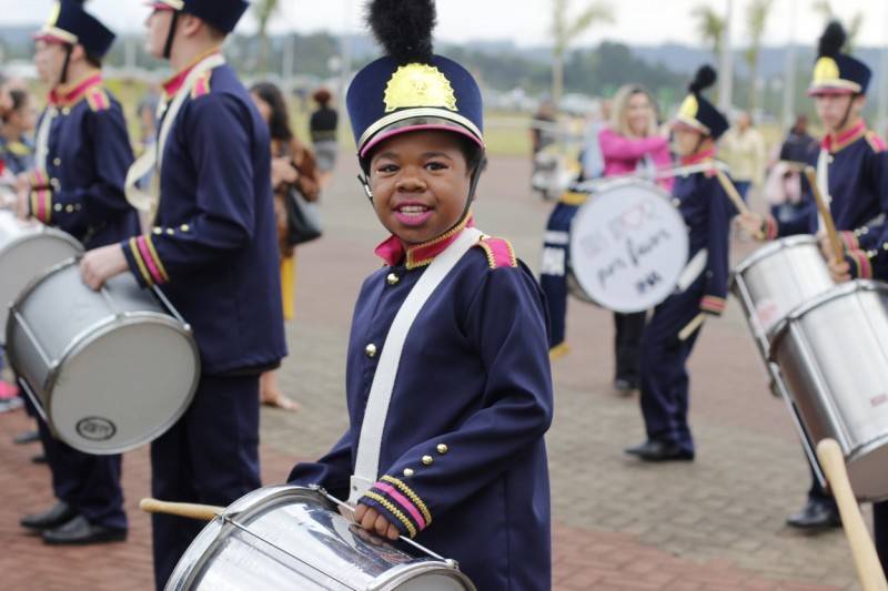 Mesmo com chuva, desfile cívico-militar do Rio Maina traz homenagens ao Dia da Independência — foto 2