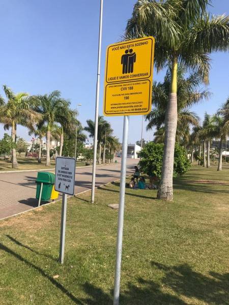 Setembro Amarelo: parques de Criciúma recebem placas visando a prevenção do suicídio — foto 3