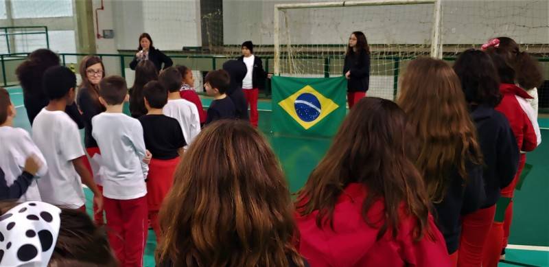 Arreamento da bandeira encerra Semana da Pátria no Colégio Unesc — foto 2
