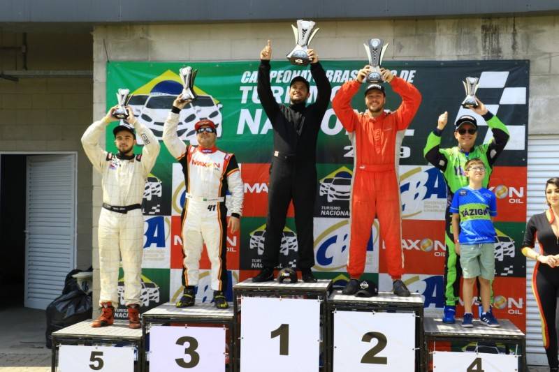 Automobilismo Nacional: Alex Cé retoma liderança a uma etapa da final — foto 4