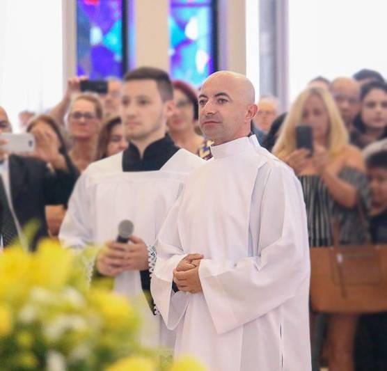 Diácono Richardson será ordenado padre no sábado — foto 3