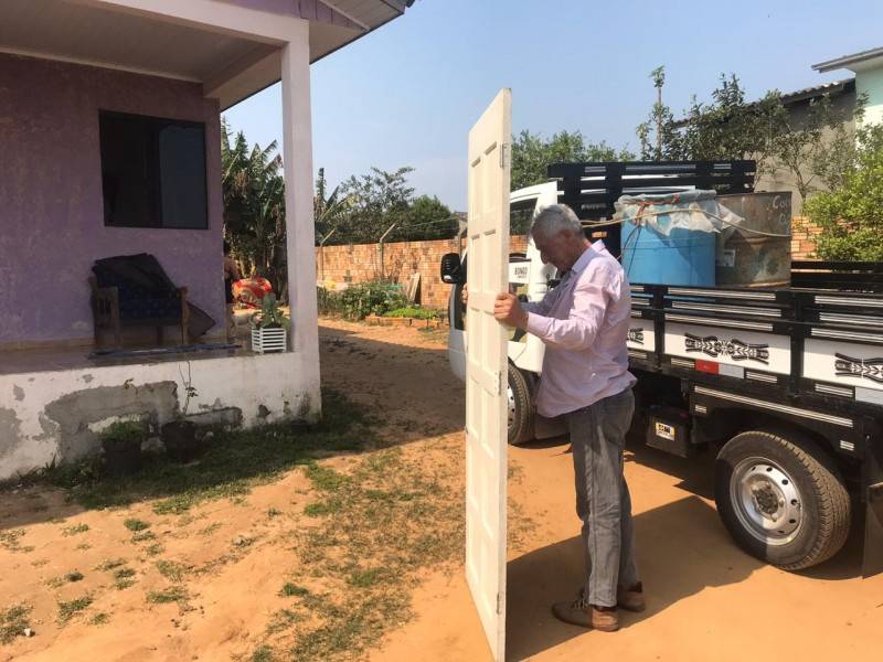 Moradora de Lombas Pedreiras é uma das beneficiadas do Banco Social de Material de Construção — foto 1