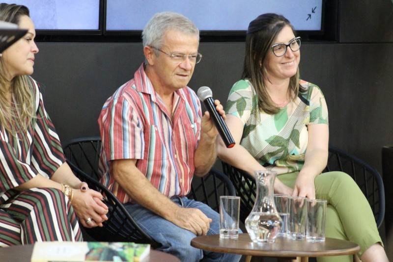 EdiUnesc relança livro Acolhida na Colônia — foto 2