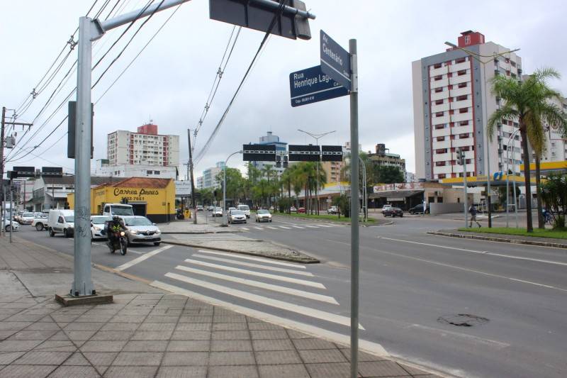 Falta de recursos impede a implantação de uma central semafórica na Avenida Centenário — foto 1