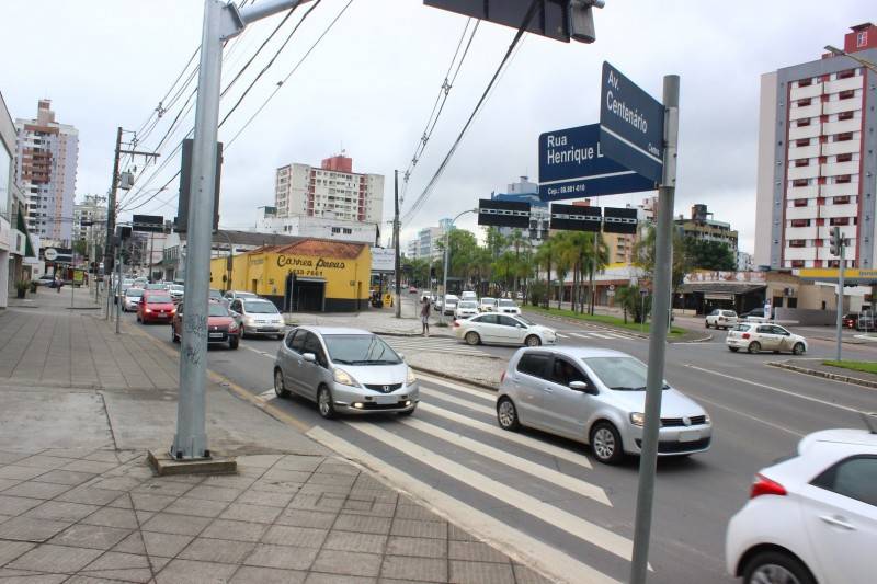 Falta de recursos impede a implantação de uma central semafórica na Avenida Centenário — foto 2