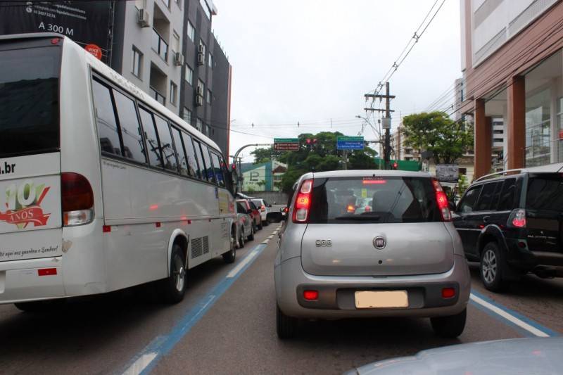 Falta de recursos impede a implantação de uma central semafórica na Avenida Centenário — foto 7