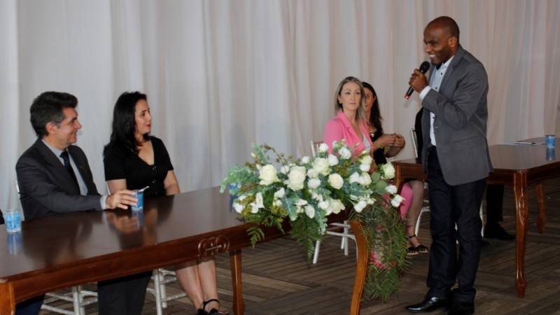 Casamento coletivo contempla 40 casais de Criciúma — foto 1