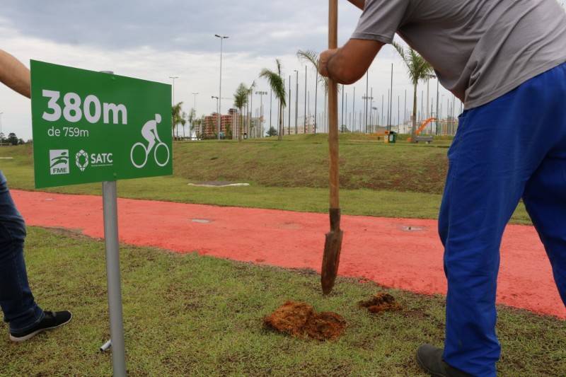 FME e Satc instalam placas para corredores e ciclistas no Parque dos Imigrantes — foto 2