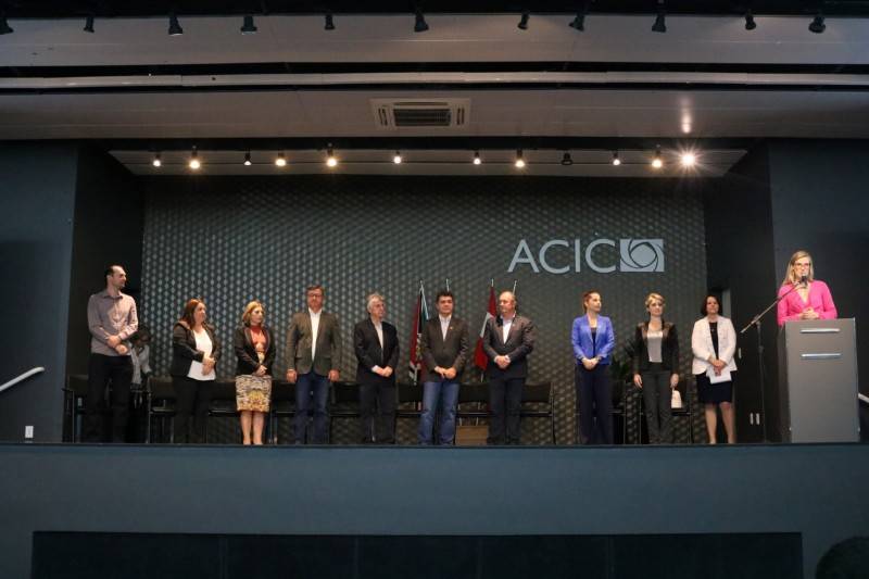 Prêmio Acic de Matemática: melhores estudantes de Criciúma são premiados — foto 1
