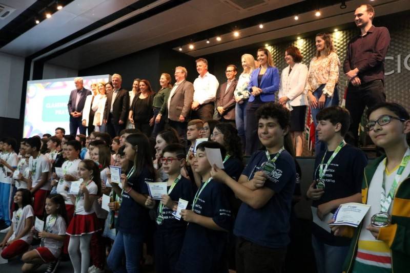 Prêmio Acic de Matemática conclui premiações — foto 1